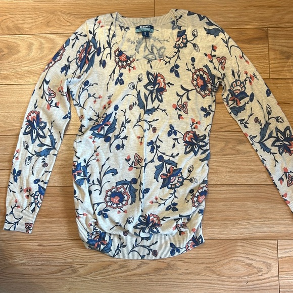 Maternity Sweater - Picture 2 of 4